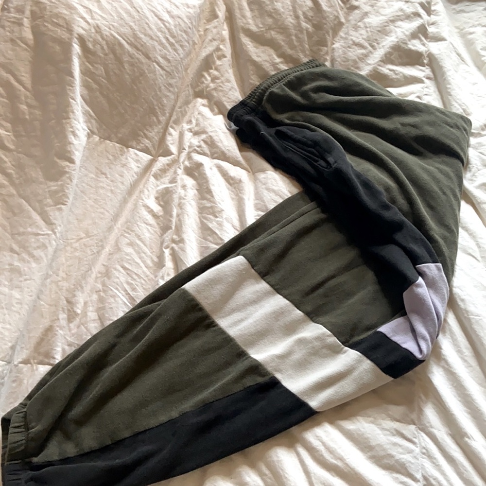 Vs pink campus sweats